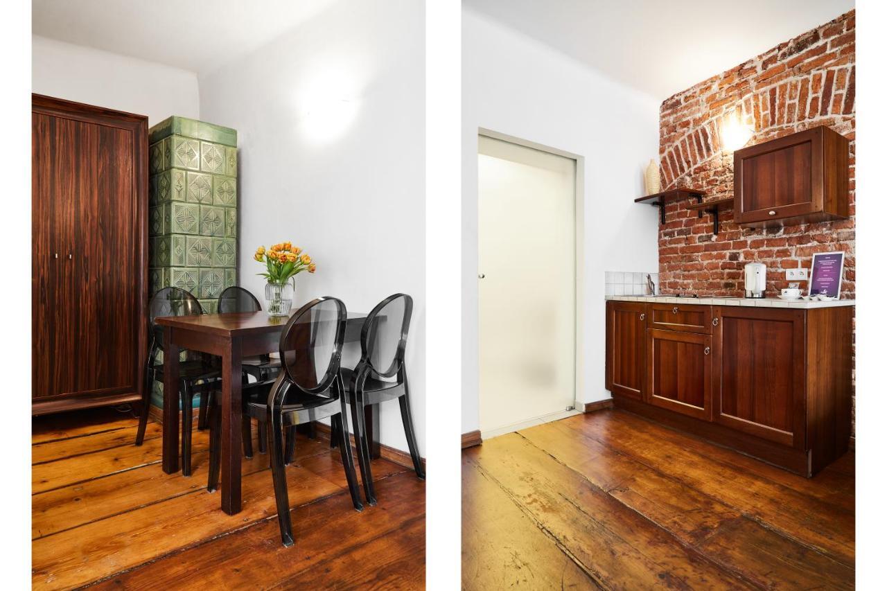 One bedroom Apartment Market Square view